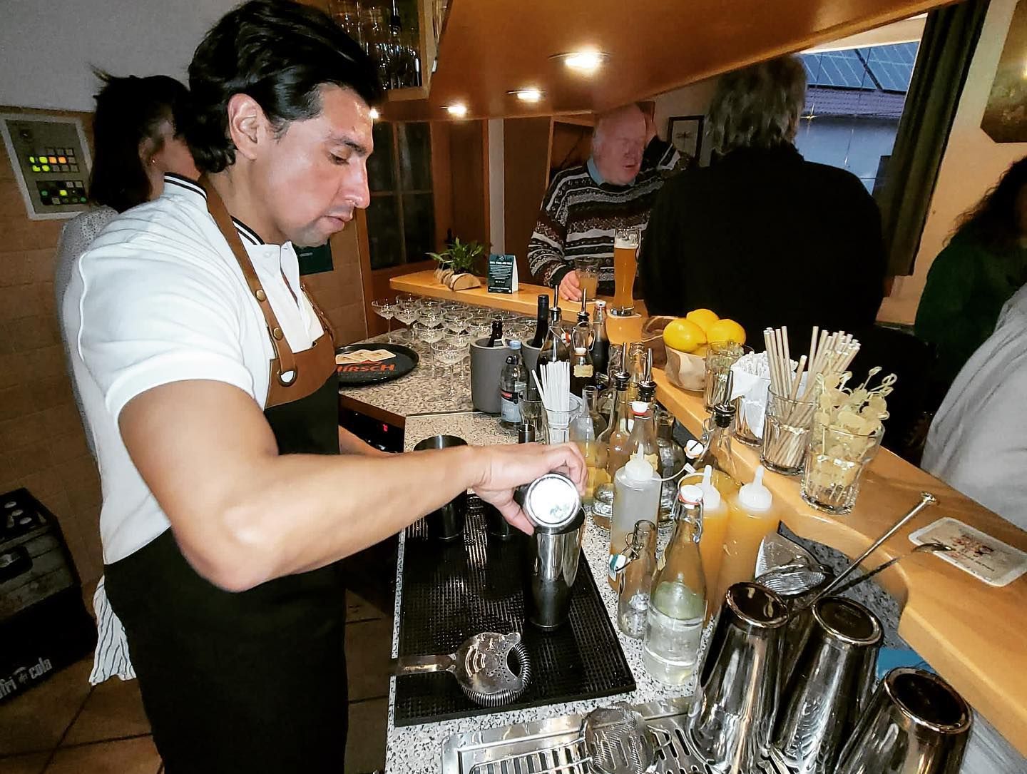 Cocktail service